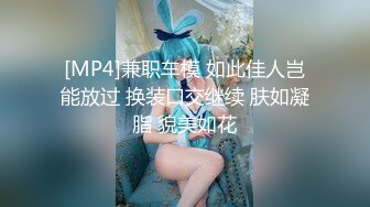 商场女厕偷拍美女的小黑B