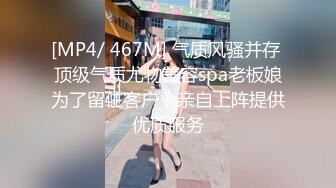 巨乳奶妈和白浆少妇激情大秀直播，轻纱胀里的风骚女非常诱惑，揉奶摸逼撞骚臀好刺激，挤奶水给狼友喝别错过