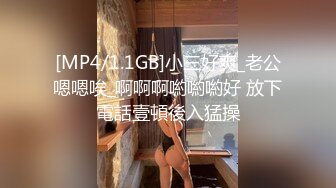 极品小少妇黑丝露脸长得很媚勾人啊，拎着奶头诱惑狼友互动撩骚，掰开逼逼自慰道具抽插呻吟，看着好骚啊刺激