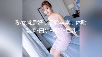 [MP4/ 50M] 萌萌哒的小美女榨汁夏，跪在地上吃男友的鸡巴，小嘴巴吸进吸出，真得劲！