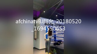 【极品淫乱人妻】白皙人妻与众猛男群P乱交轰趴 绿帽老公在一旁拍摄 众屌轮着操黑丝小嫩逼 画面感震撼