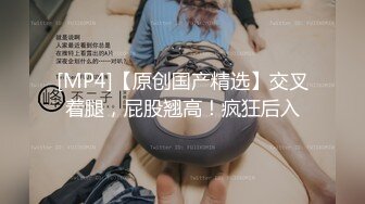 《极品CP魔手外购》国内某饭店女洗手间高清全景近景偸拍 超多美少女美少妇方便逼脸同框赏脸赏逼原版4K画质 (5)